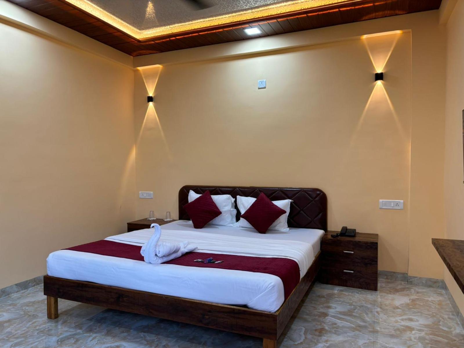 Sahil Beach Resort Alībāg Ngoại thất bức ảnh